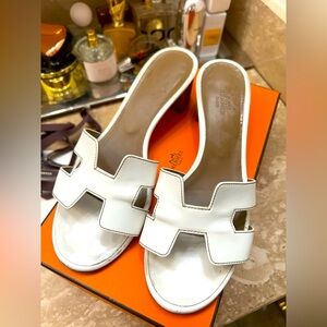 Hermes Oasis sandals